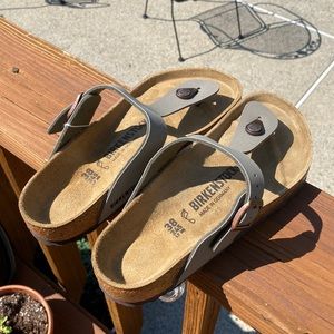 Brand new stone colored Gizeh Birkenstock sandals